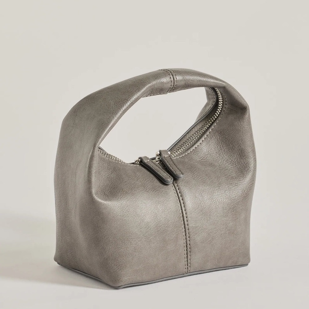 Elegant Gray Handbag